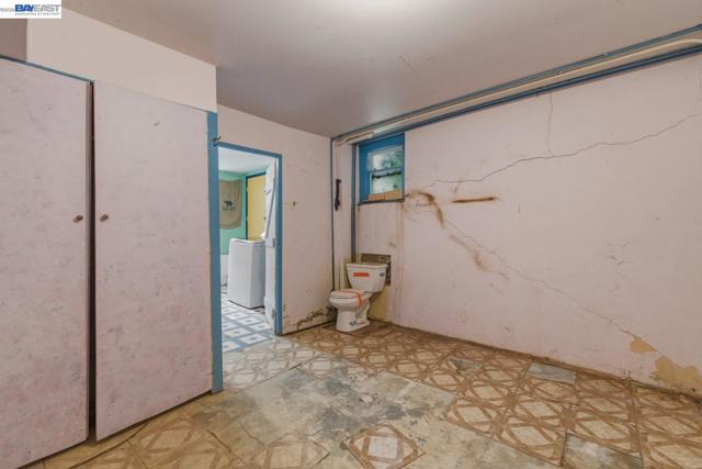 3890 Serrano St, Martinez CA: https://media.crmls.org/mediaz/64a8f207-2043-43bb-9568-f524624cbf9e.jpg