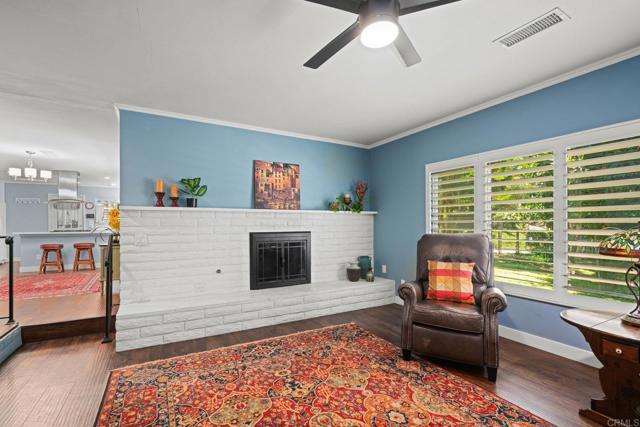 620 Sunset Drive, Vista CA: https://media.crmls.org/mediaz/64a972ef-1782-40e7-bf47-19e932e0d51d.jpg
