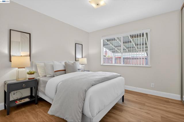 Image 24 of 32 For 15753 Via Sonata