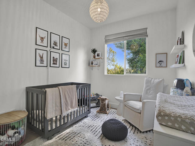 5662 Hazeltine Avenue, Van Nuys CA: https://media.crmls.org/mediaz/64aa5538-2993-4981-b7bc-dd1e8c436b44.jpg