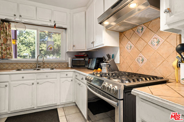 6214 Bertha Street, Los Angeles CA: https://media.crmls.org/mediaz/64aa8b3b-3da2-4e7c-81a6-12f247ab1d99.jpg