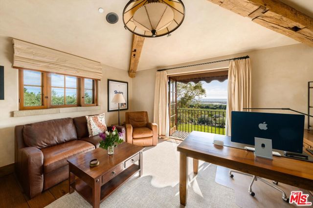 1915 Monte Alegre Drive, Carpinteria CA: https://media.crmls.org/mediaz/64ab18da-7a72-4879-b3e7-750d7e44c223.jpg