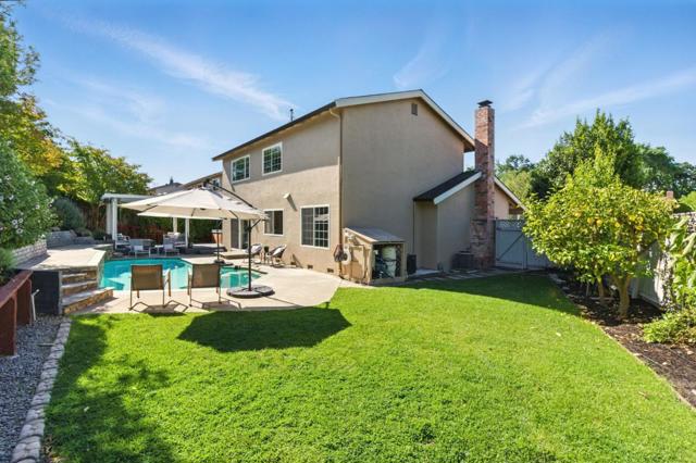1347 Vintner Way, Pleasanton CA: https://media.crmls.org/mediaz/64ab4976-4252-45af-8f17-52d766cd8051.jpg