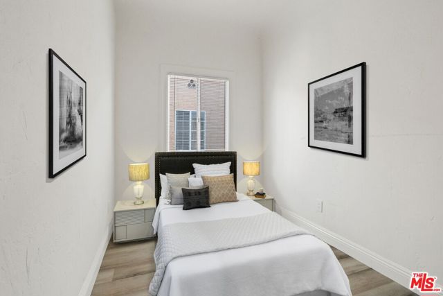 2370 Lime Avenue, Long Beach CA: https://media.crmls.org/mediaz/64ac4cd1-4c6c-4f6d-8183-0bc4225a1ccb.jpg