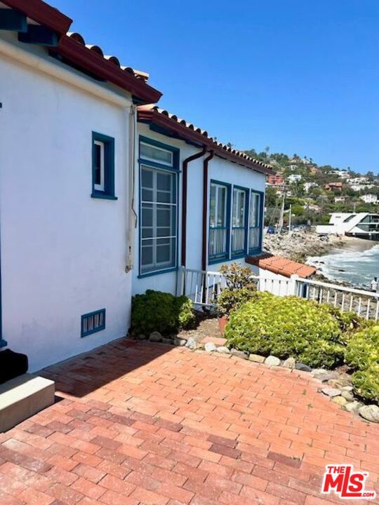 21746 Pacific Coast Highway photo 24