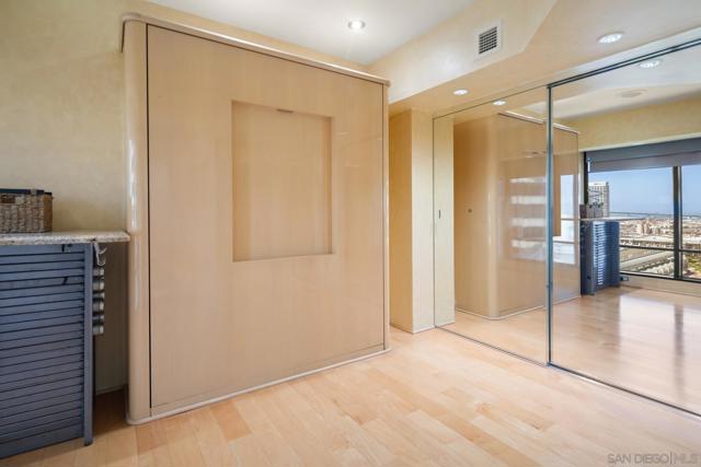 100 Harbor Dr, San Diego CA: https://media.crmls.org/mediaz/64ac7b32-6425-4bd9-afa3-94804787e62d.jpg