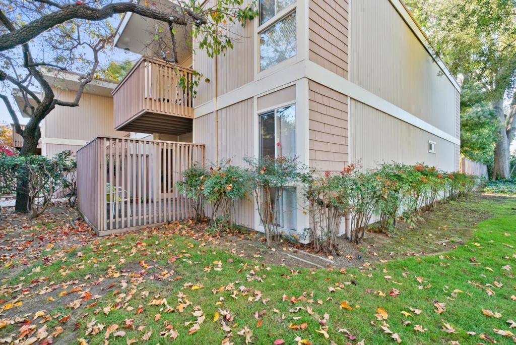 280 Easy Street #403