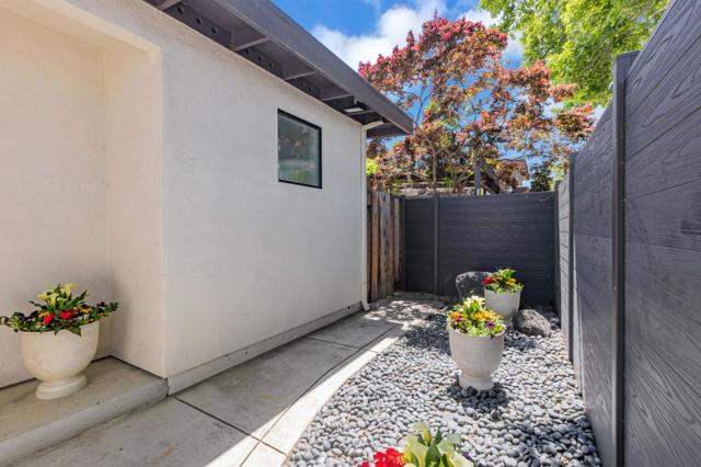Image 4 of 51 For 271 Woodhams Road