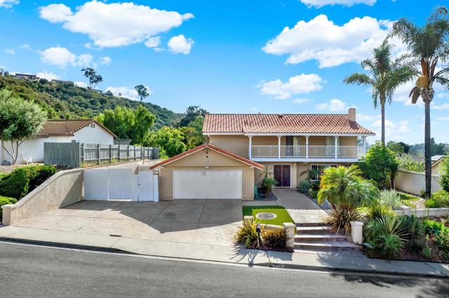 Detail Gallery Image 3 of 47 For 308 Maverick Pl, Bonita,  CA 91902 - 5 Beds | 3/1 Baths