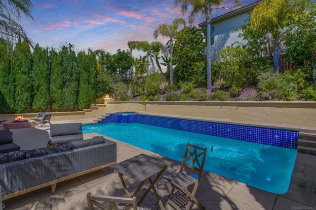 11523 Sun Ray Ct, San Diego CA: https://media.crmls.org/mediaz/64b19173-c3cb-4755-b264-b92a102eb12f.jpg