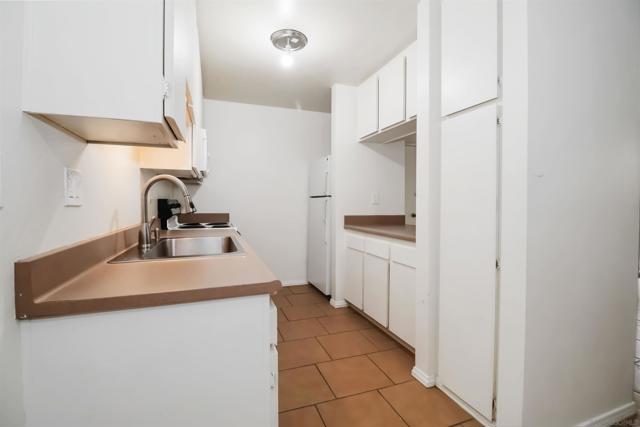 Image 14 of 30 For 5700 Baltimore Dr  187