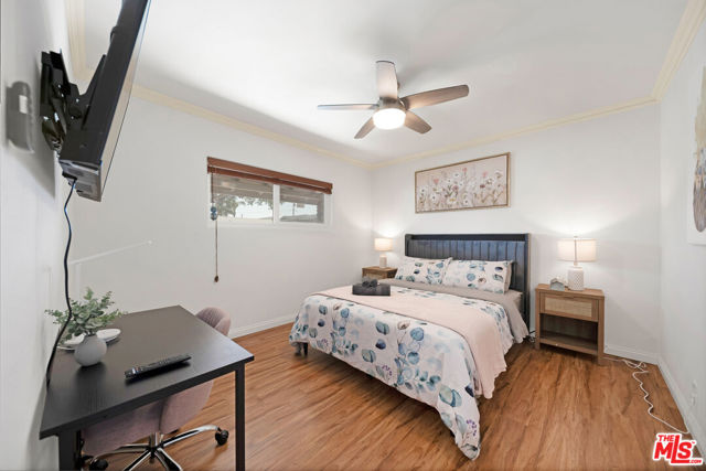 Image 4 of 45 For 15213 Daphne Avenue