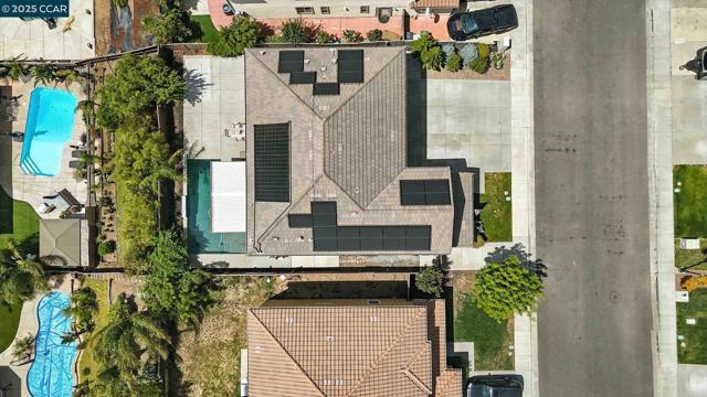 2433 Sanders Ln, Fairfield CA: https://media.crmls.org/mediaz/64b203d4-14d1-42c7-8abf-f885d37d521d.jpg