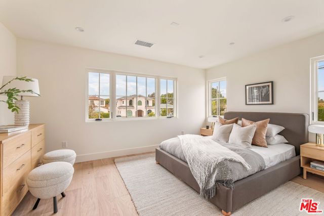 2455 23rd Street, Santa Monica CA: https://media.crmls.org/mediaz/64b2b27a-c646-4b68-970d-90692e9a2f7f.jpg