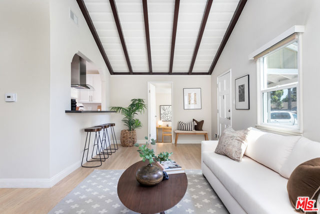 2722 Granville Avenue, Los Angeles CA: https://media.crmls.org/mediaz/64b395ca-96cf-459e-a100-82605bc08ced.jpg