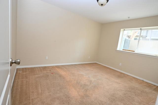 Detail Gallery Image 17 of 44 For 4035 Bluff View Way, Carlsbad,  CA 92008 - 4 Beds | 2/1 Baths