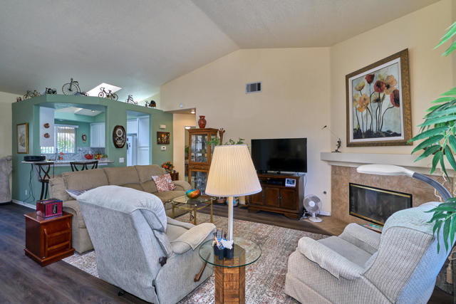 33853 Drifting Sands Circle, Thousand Palms CA: https://media.crmls.org/mediaz/64b4b94f-43c8-4f7b-b151-0cef421610fc.jpg