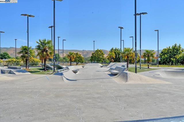 3300 Wolcott Cmn, Fremont CA: https://media.crmls.org/mediaz/64b62815-d7a2-44ce-bc98-3fb0f988c1eb.jpg