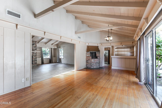 887 Vallombrosa Drive, Pasadena CA: https://media.crmls.org/mediaz/64b654b7-3019-4958-bd40-8a51edf79dea.jpg