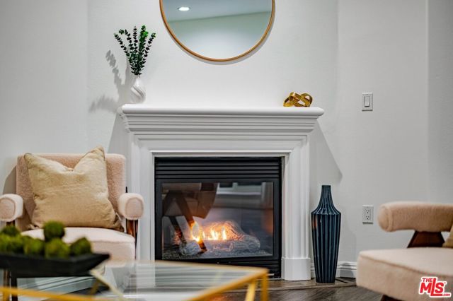 5521 Kester Avenue, Sherman Oaks CA: https://media.crmls.org/mediaz/64b70ee8-915d-42b4-af3a-fa4f775fdfe7.jpg