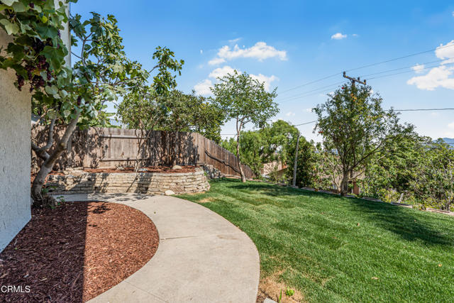 308 Calle Converse, Camarillo CA: https://media.crmls.org/mediaz/64b735e7-d05e-4383-bb70-77841895ab8c.jpg