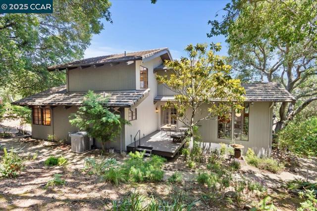 357 El Toyonal, Orinda CA: https://media.crmls.org/mediaz/64b8fa66-5fc2-45fb-b33a-9061f83d4c2e.jpg