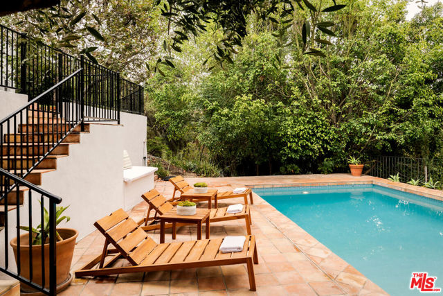 2745 La Cuesta Drive, Los Angeles CA: https://media.crmls.org/mediaz/64ba1b1c-8c88-438d-86c9-5a76d5e1143c.jpg