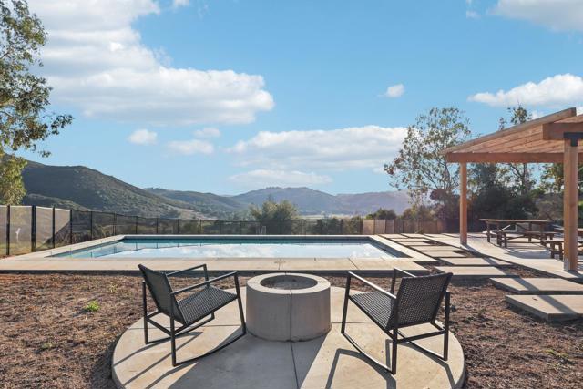 26086 Bear Valley Heights Road, Escondido CA: https://media.crmls.org/mediaz/64ba5f13-9ba2-48c2-88f2-90dd32bbba4a.jpg