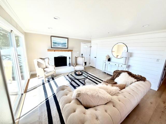 908 Bancroft Ave, Half Moon Bay CA: https://media.crmls.org/mediaz/64bac6d2-61dc-495f-9443-c90615ecc7fb.jpg