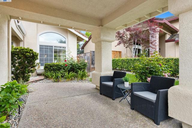 Image 7 of 60 For 66 Edgegate Ct