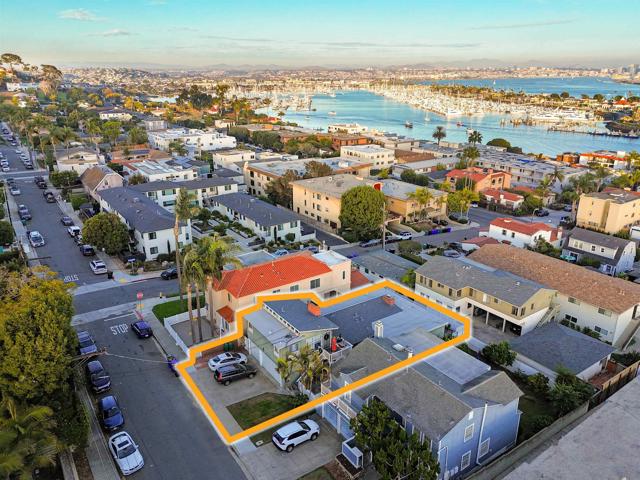 335 39 San Elijo St, San Diego CA: https://media.crmls.org/mediaz/64bb74d8-3b2f-448f-b0be-2e9ee1ef9112.jpg