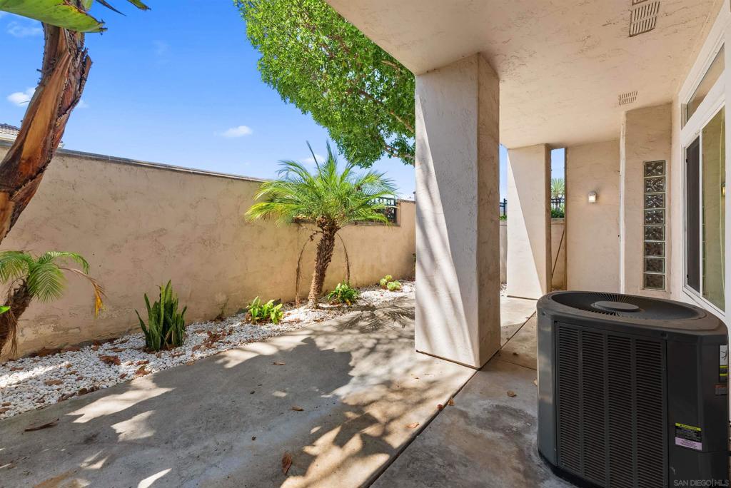 MLS #250037930SD image #16