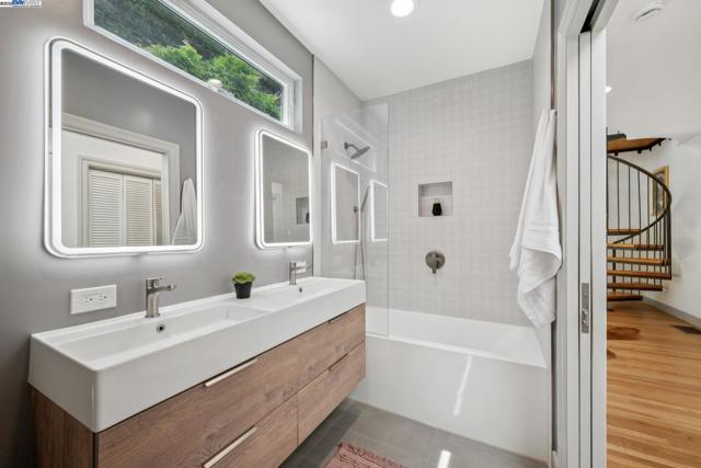 198 BRET HARTE ROAD, Berkeley CA: https://media.crmls.org/mediaz/64bccf0b-8816-4f79-bd0d-85162de0cd38.jpg