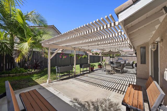 2208 Runabout Place, El Cajon CA: https://media.crmls.org/mediaz/64bd33f4-0b5b-4fd3-a46a-7fb0fcc0e947.jpg