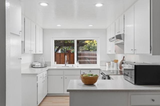 10969 Northshore Square, Cupertino CA: https://media.crmls.org/mediaz/64bd55be-17b2-466b-a7ea-593d41c1c3b8.jpg