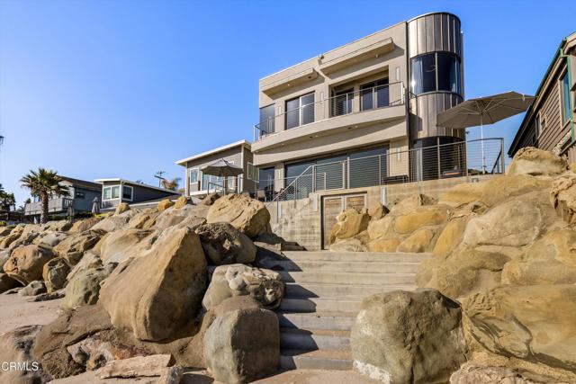 6768 Breakers Way, Ventura CA: https://media.crmls.org/mediaz/64bdbc82-ff14-48b5-8e04-ec6a6c4586b6.jpg