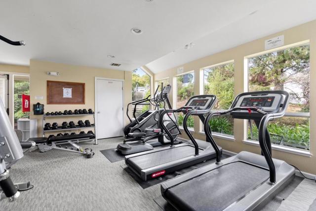 580 Pointe Pacific, Daly City CA: https://media.crmls.org/mediaz/64beba87-737f-4874-ade8-ccb56045ef63.jpg
