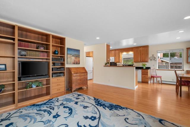 520 Tabor Drive, Scotts Valley CA: https://media.crmls.org/mediaz/64bfbd67-578f-41a7-b04b-7b43297bec63.jpg