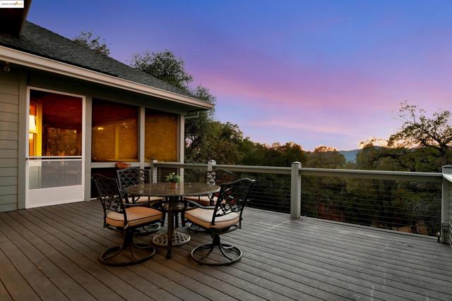 16096 Parkridge Ave, Sonora CA: https://media.crmls.org/mediaz/64c0459f-cf97-442e-b6e7-3d9ce8c6662f.jpg