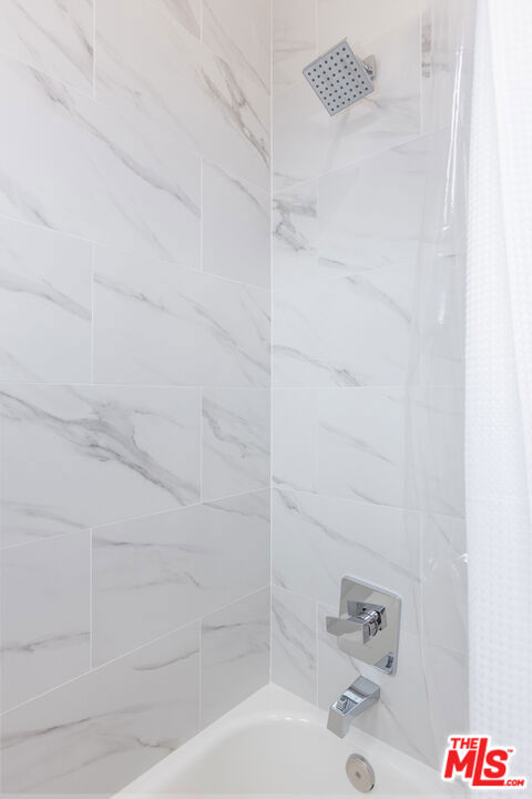 https://media.crmls.org/mediaz/64c05709-1d44-4fbd-bddf-d8083c9cd122.jpg?preset=X-Large