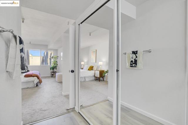 Image 32 of 39 For 545 Pierce St  2410