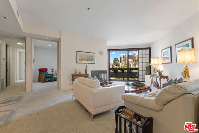 2102 Century Park Lane, Los Angeles CA: https://media.crmls.org/mediaz/64c0cdb2-6f39-45e1-9893-2a23c60657c3.jpg