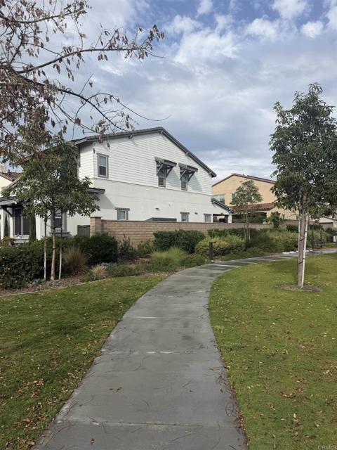 Detail Gallery Image 3 of 39 For 1247 Corte Mendi, Chula Vista,  CA 91913 - 4 Beds | 3/1 Baths