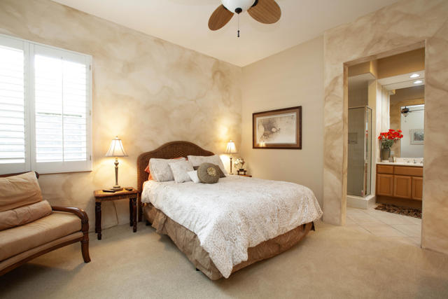 79620 Rancho La Quinta Drive, La Quinta CA: https://media.crmls.org/mediaz/64c1fb71-fe26-4221-b64c-3d0b941780df.jpg