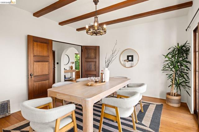 636 Euclid Ave, Berkeley CA: https://media.crmls.org/mediaz/64c27d8a-e8dd-44d6-ae39-7b7d2cd86e41.jpg