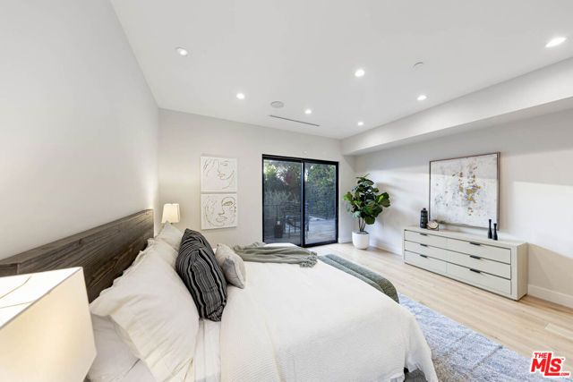 123 S Kilkea Drive, Los Angeles CA: https://media.crmls.org/mediaz/64c2fefe-acc2-4fad-ab14-cf7a92ae492a.jpg