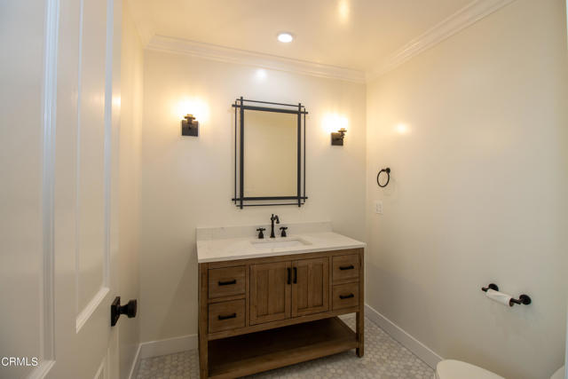 Detail Gallery Image 23 of 74 For 536 Glen Ct, Pasadena,  CA 91105 - 3 Beds | 3/1 Baths