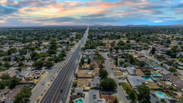 543 E Avenue J1, Lancaster CA: https://media.crmls.org/mediaz/64c3bf72-7576-4055-afb6-654b1ef0baf1.jpg