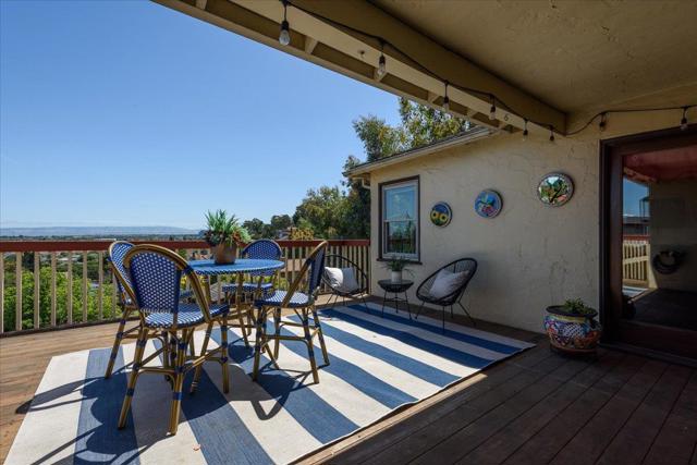 1720 Hillman Avenue, Belmont CA: https://media.crmls.org/mediaz/64c3d6d0-1097-43e0-999a-f6c8cb92ed21.jpg