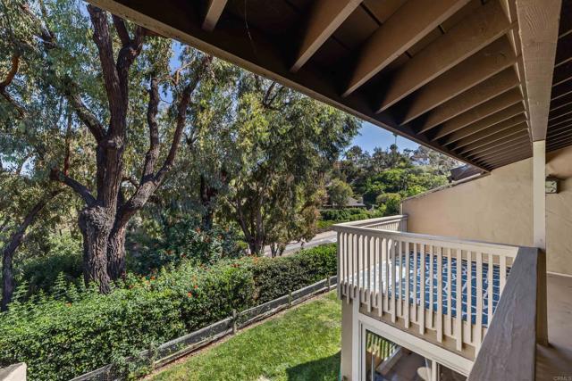 Detail Gallery Image 26 of 31 For 4670 Coralwood Cir, Carlsbad,  CA 92008 - 2 Beds | 2/1 Baths